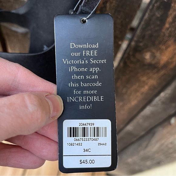 Victoria’s Secret Incredible Demi Lined Bra NWT In Black Sz 34C - Picture 3 of 14